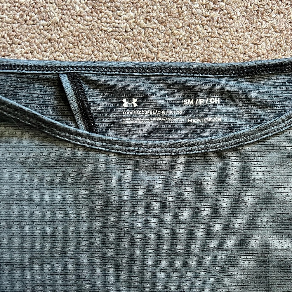 Under Armour Gray T-Shirt Relaxed Fit - Picture 2 of 3